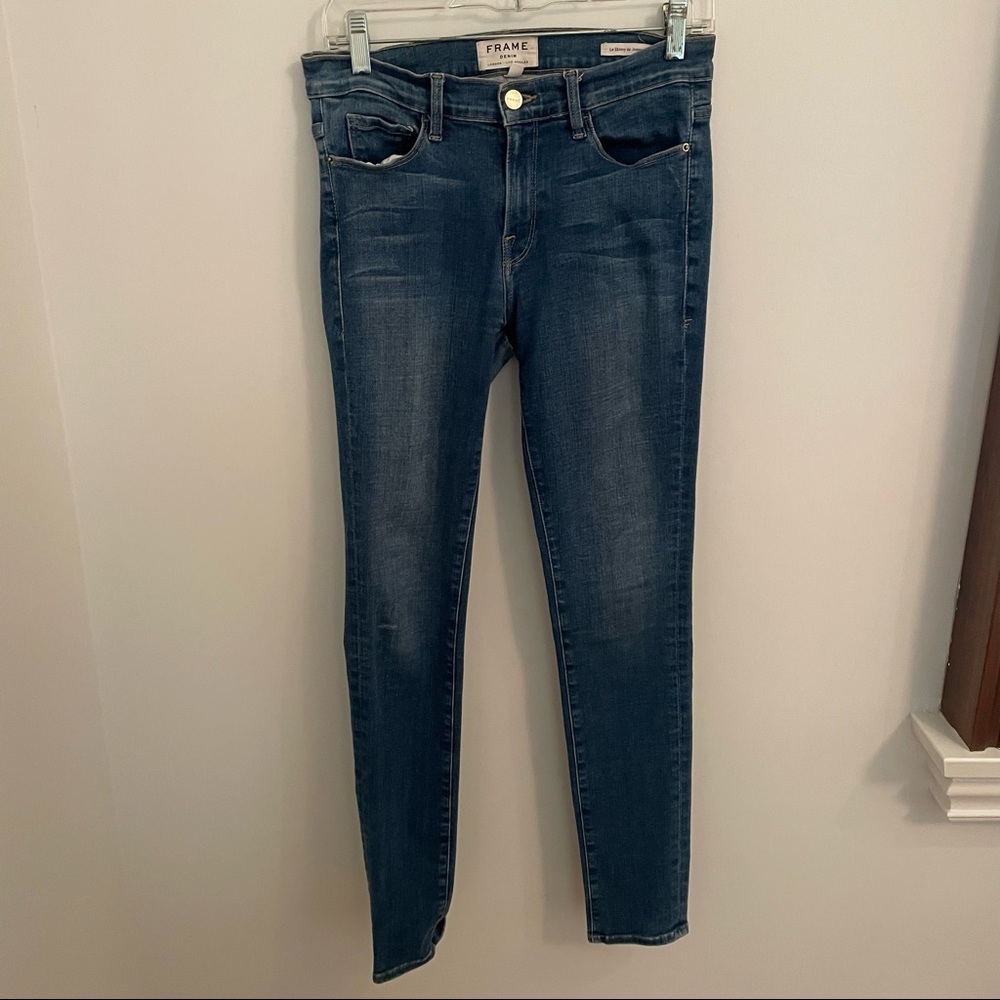 FRAME Le Skinny De Jeane in Medium Wash